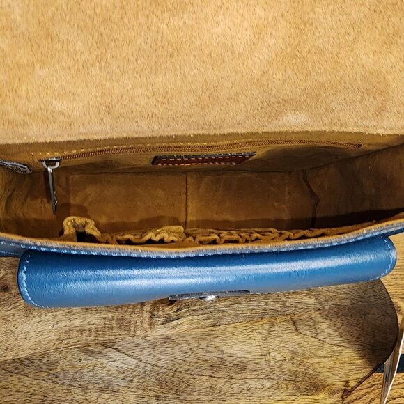 NWT-llina Flap Crossbody Bag in Coral Blue-Patricia Nash - Picture 13 of 16